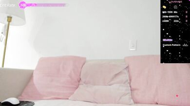 SallyeLeins - Porn Video [Bongacams]: ravishing bosom, popular internet personality, beautiful décolletage
