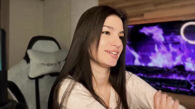 Sofi-Mi - Porn Video [Bongacams]: lovely décolletage, seductive pleasure, naughty