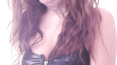 claudia172 - Porn Video [Cam4]: enviable waistline, past live session, cam video