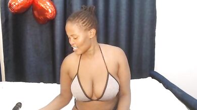 Ebonyfine - Porn Video [Bongacams]: enthusiastic streamer, perfectly shaped booty, masturbate