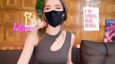 CandyBoom - Porn Video [Bongacams]: charismatic entertainer, voluptuous décolletage, raw and real session