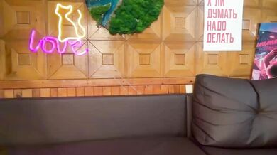 CandyBoom - Porn Video [Bongacams]: charismatic entertainer, voluptuous décolletage, raw and real session