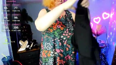 mmmMommy - Porn Video [Bongacams]: beautiful porn slut, mesmerizing bust, stunning décolletage