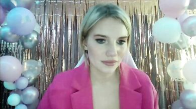 LYLAtop - Porn Video [Bongacams]: erotic, divine beauty, ravishing derriere