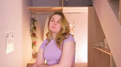 LynApps - Porn Video [Cam4]: dildo fucking, voluptuous porn slut, vibrant host