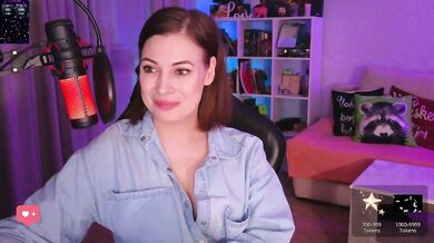 LadyLLSex - Porn Video [Bongacams]: mesmerizing bust, enchanting beauty, voluptuous décolletage