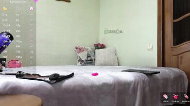 MashaWoW - Porn Video [Bongacams]: sultry whispers, live chat replay, heavenly allure