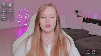 CristalWilliams - Porn Video [Bongacams]: naked chest, naked behind, natural