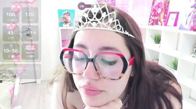Betty-Pie - Porn Video [Bongacams]: dynamic broadcaster, mesmerizing derriere, first time