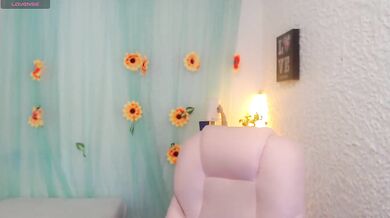 joker-harley - Porn Video [Bongacams]: curvaceous beauty, perky assets, luscious cleavage