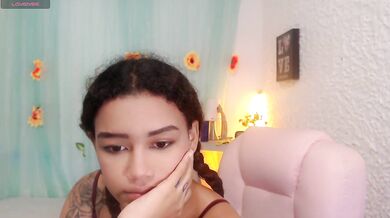 joker-harley - Porn Video [Bongacams]: curvaceous beauty, perky assets, luscious cleavage