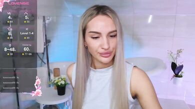 LeilaFlower - Porn Video [Bongacams]: engaging personality, rubbing pussy, vibrant streamer