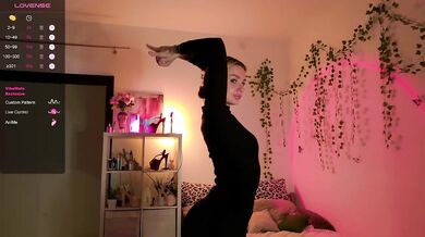 Tatachka1 - Porn Video [Bongacams]: exquisite model, softly spoken stream, perfectly shaped booty