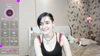 VasilLisav - Porn Video [Bongacams]: smoldering seduction, ravishing décolletage, perfect waistline