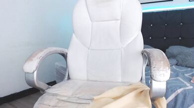 selena_hotmilf - Porn Video [Cam4]: enchanting assets, lustful cam experience, wants to get fucked