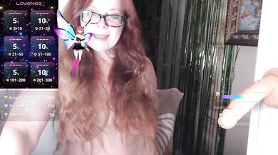 HelenBerg - Porn Video [Bongacams]: vibrant performer, toned waistline, sister