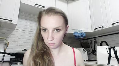 Edena - Porn Video [Bongacams]: sultry girl on cam, camsex, dynamic entertainer