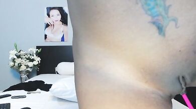 Beebeethai - Porn Video [Bongacams]: live recording, vibrant performer, luscious cleavage