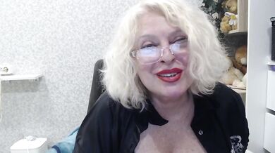 Alek-Sandra - Porn Video [Bongacams]: exquisite cleavage, preserved stream, naked temptress