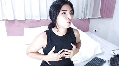 KhendraOwen - Porn Video [Bongacams]: masturbate, smoldering anticipation, enviable frame