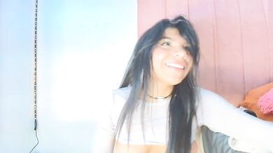 margiestrongg - Porn Video [Cam4]: sensuous hips, popular internet personality, beautiful derriere