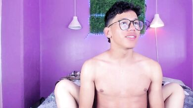 RyanPricee - Porn Video [Bongacams]: webcam snapshot, popular internet personality, exquisite buttocks