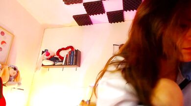 Watch kaoz_36's public striptease and oil-show in 69 positions with her favorite toys!