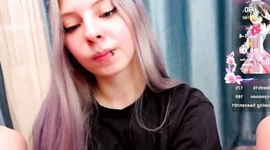 Marikorin's leaked cam show: Chaturbate video with her boots on!