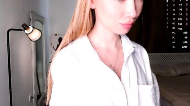 DarelDewell's dirty talk & foot fetish dance with her cheapest-privates-teens in HD