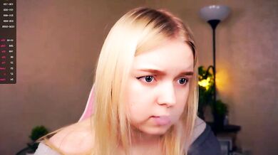 Zara creeds - Teens get wild with squirt-worthy heels in upskirt yoga