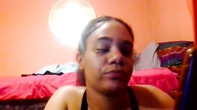 Mariesissy2 goes wild with her favorite toys & takes deepthroat creampie in HD