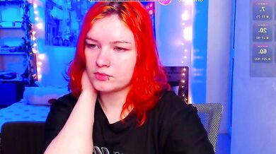 Cherry_night666's Chaturbate Video: Watch her Naked Model Get a Kinky Chastity Kiss from a Rich Dude