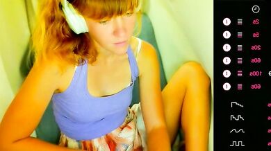 Its_lily, the best cougar, takes massive anal pounding on Chaturbate