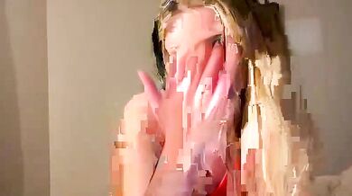 Brandiluvv's steamy fansy clip with a huge cumshot & lips