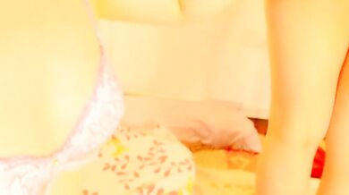 Watch Ranran_ch's shaved Japanese Asian body flashing with a tomboy in group sex action