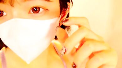 Watch Ranran_ch's shaved Japanese Asian body flashing with a tomboy in group sex action