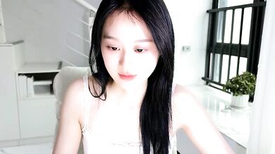 Cassie-20's hot Asian ass & dirty talk in HD