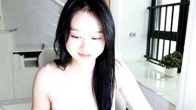 Cassie-20's hot Asian ass & dirty talk in HD