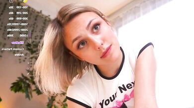 Darlinechapel dominates in steamy balloon session on Chaturbate