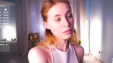 KeeleyCreswell's POV camel toe gets fingered & deepthroated in hot cam video