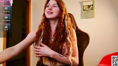 Lustful chick Lovely Booty Webcam Model hungering for hard cock