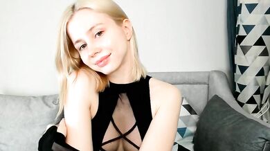 Watch the seductive desires of Voluptuous Desire and Enchanting Derriere in hot cam video!