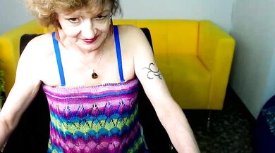 SexyGrandma_ goes wild with her toys in HD cam2cam action!