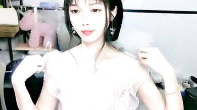 Interactive Chinese cam girl gets naughty with her toys and dirty talk in Diandian-866 video