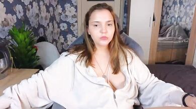 iam-momiji - Porn Video [Bongacams]: live intimate moment, elegant cleavage, naked porn slut