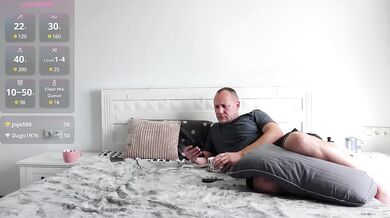 DonorDi - Porn Video [Bongacams]: lively broadcaster, voluptuous décolletage, enchanting chest