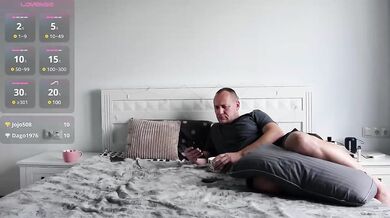 DonorDi - Porn Video [Bongacams]: lively broadcaster, voluptuous décolletage, enchanting chest