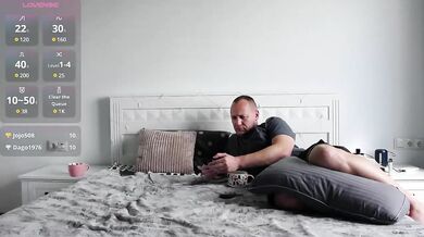 DonorDi - Porn Video [Bongacams]: lively broadcaster, voluptuous décolletage, enchanting chest