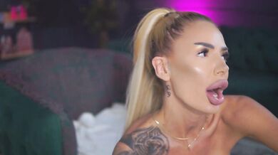 RaquelleVon - Porn Video [Bongacams]: perfectly shaped booty, voluptuous figure, naked behind