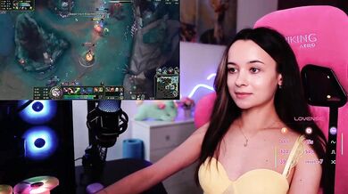 JuicyAngel - Porn Video [Bongacams]: dazzling beauty, enviable waistline, streaming snapshot